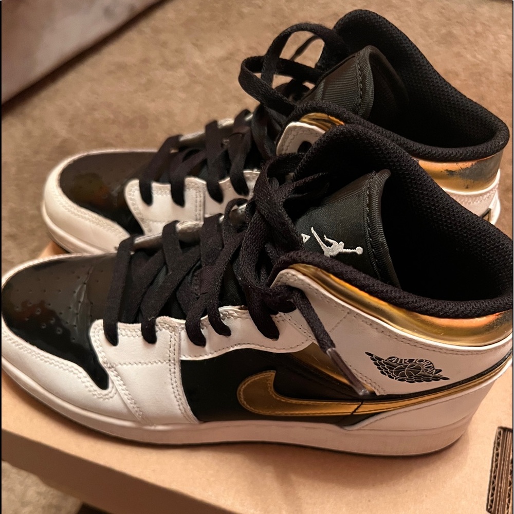 Nike Jordan 1s